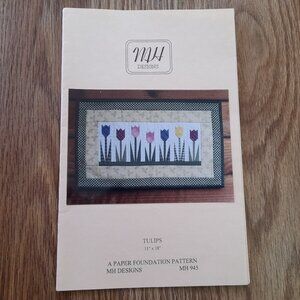 Tulips 11" x 18" Wall Quilt Sewing Pattern Paper Foundation Vintage 90s